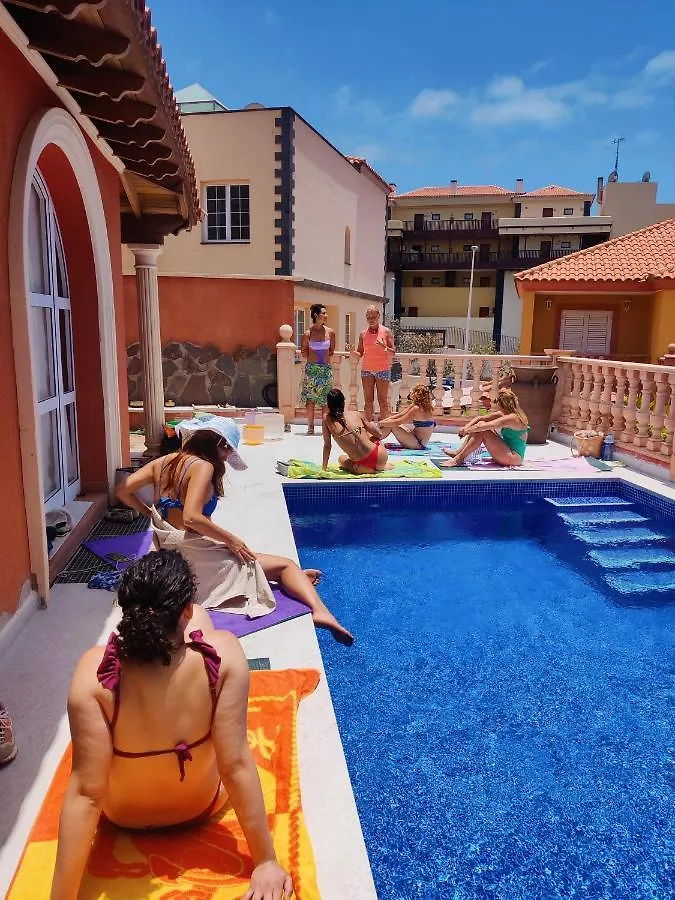 Duque Nest Hostel Costa Adeje  0*, Costa Adeje (Tenerife)